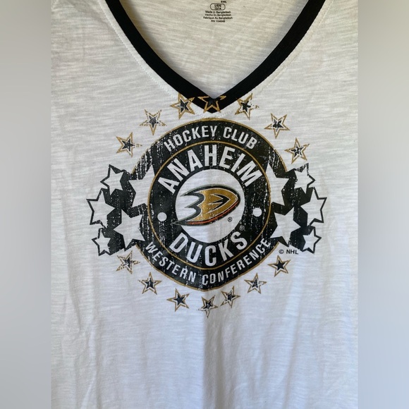 NWT NHL Anaheim Ducks Women's Black and White Raglan Top 100% Cotton Large - Picture 4 of 6